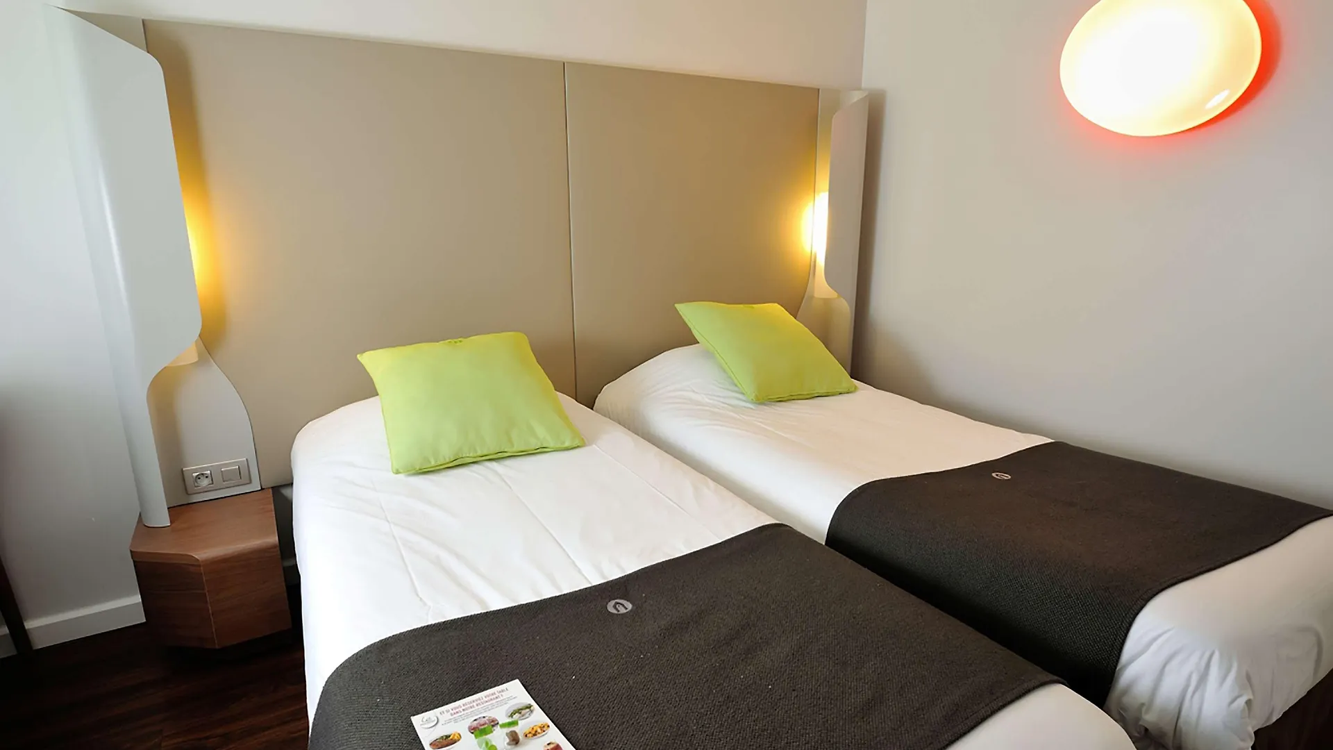 Hôtel Restaurant Campanile Roissy - Saint Witz 3*, Saint-Witz